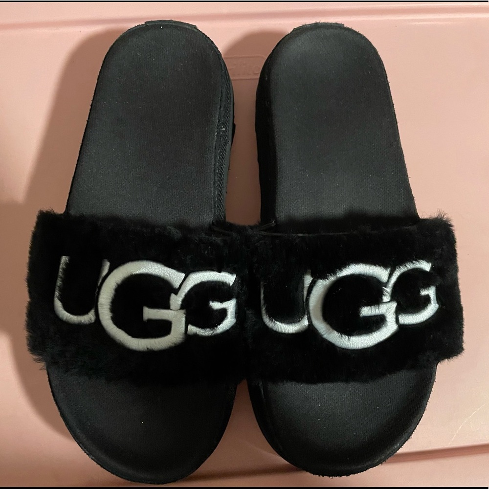 Women’s Size 9 Authentic Ugg Slides. Gently Worn.… - image 1